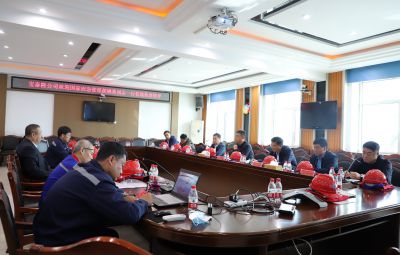 國家應(yīng)急管理部設(shè)備司司長姚勇一行到公司檢查指導(dǎo)